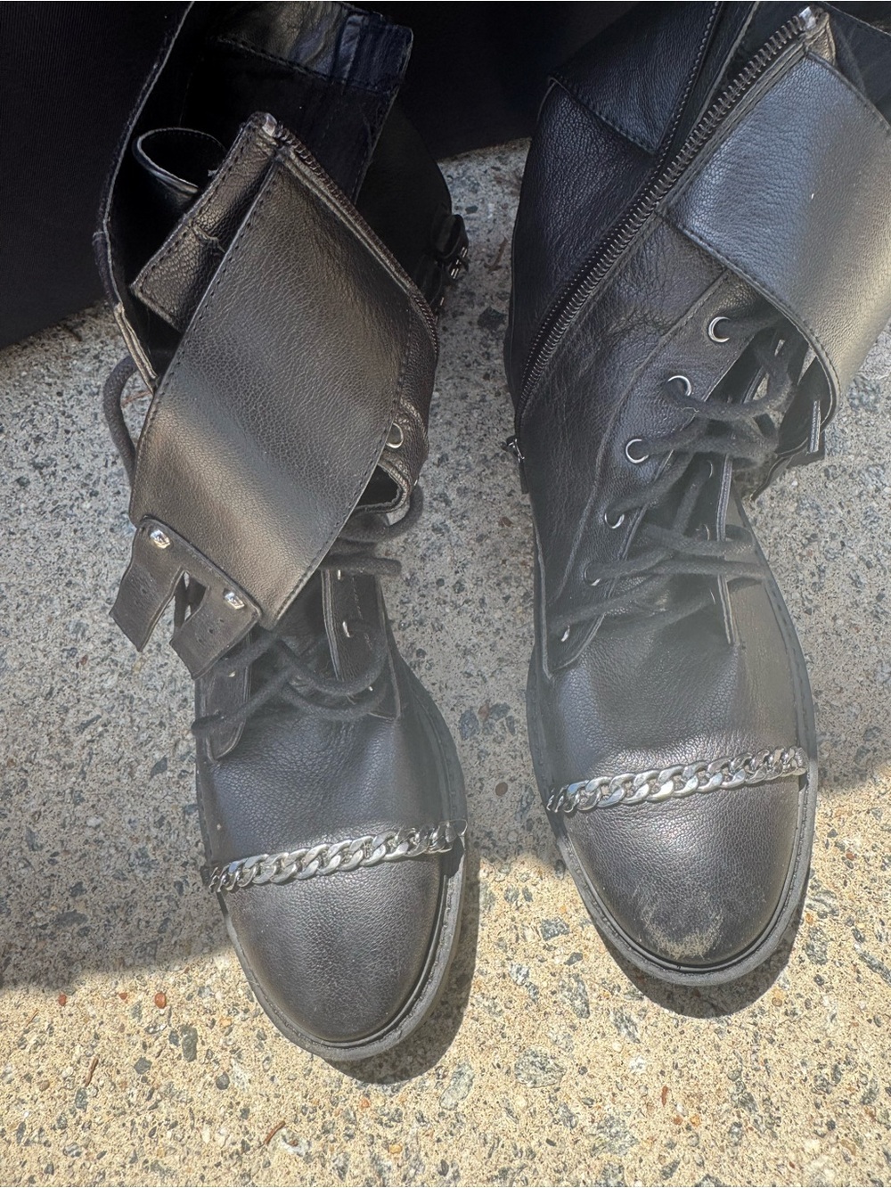 Men's Black Leather Lace-Up Boots with Chain Accent